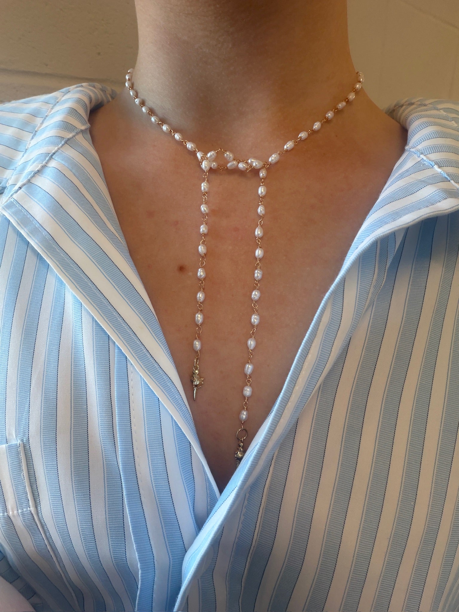 Pearl Lariat Necklace with Seashell Charms
