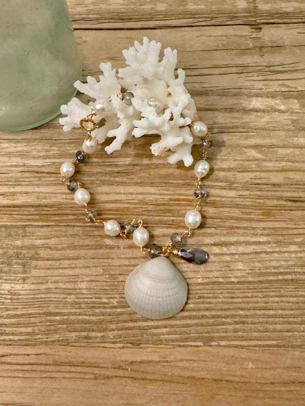 Light Grey Seashell Bracelet