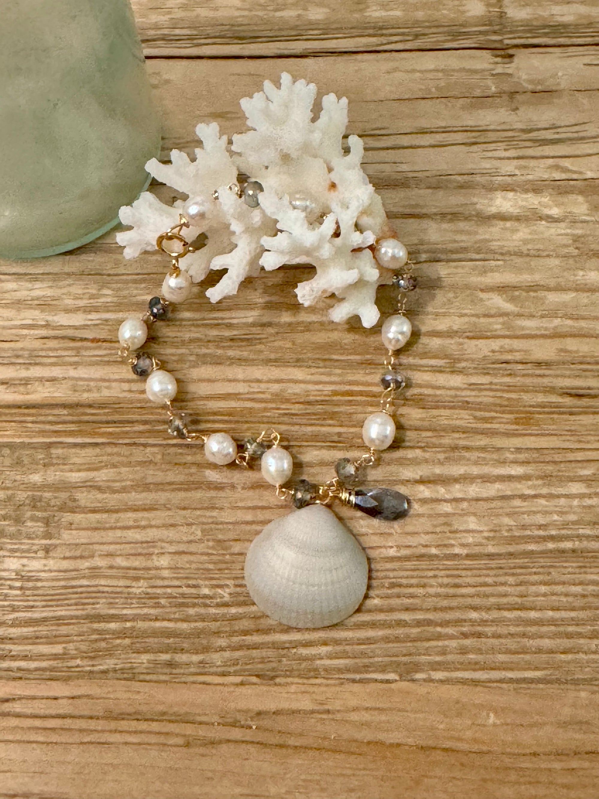 Light Grey Seashell Bracelet
