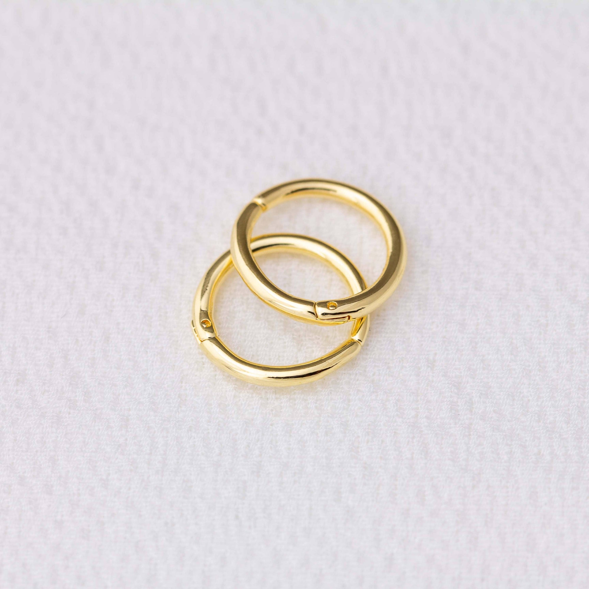 Mini Seamless Clicker Hoop Earrings: 9mm