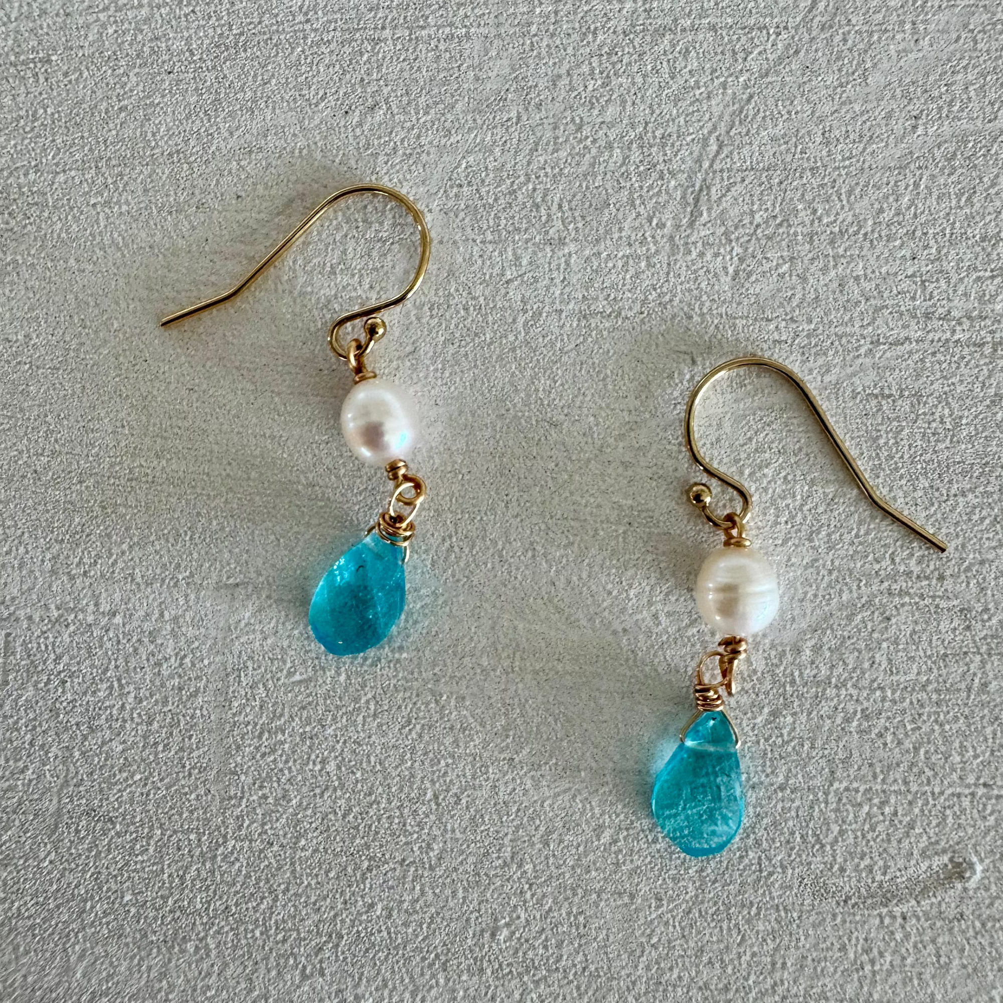 Apatite & Pearl Minis Earrings