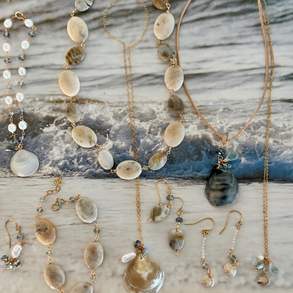 Light Grey Seashell Bracelet