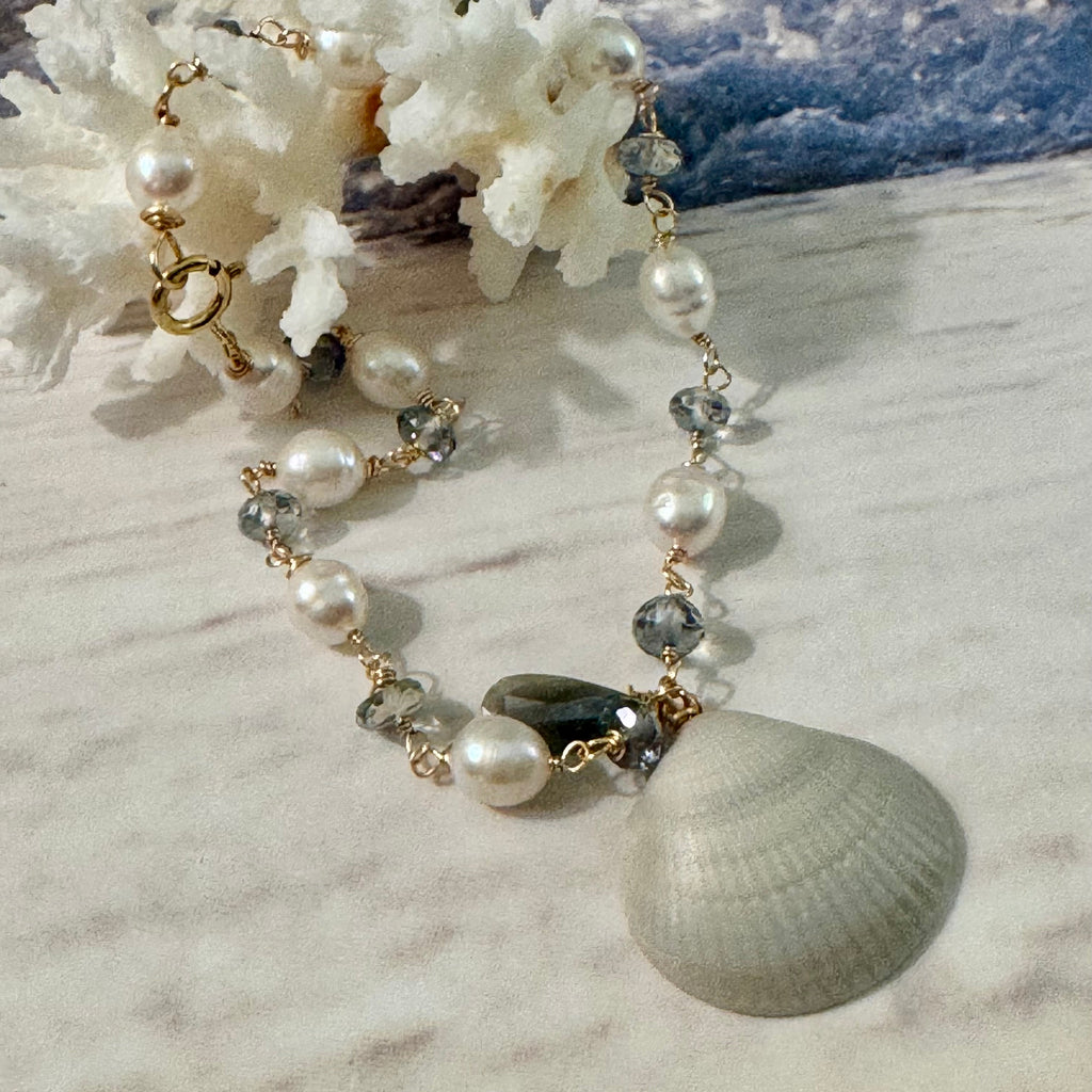 Light Grey Seashell Bracelet