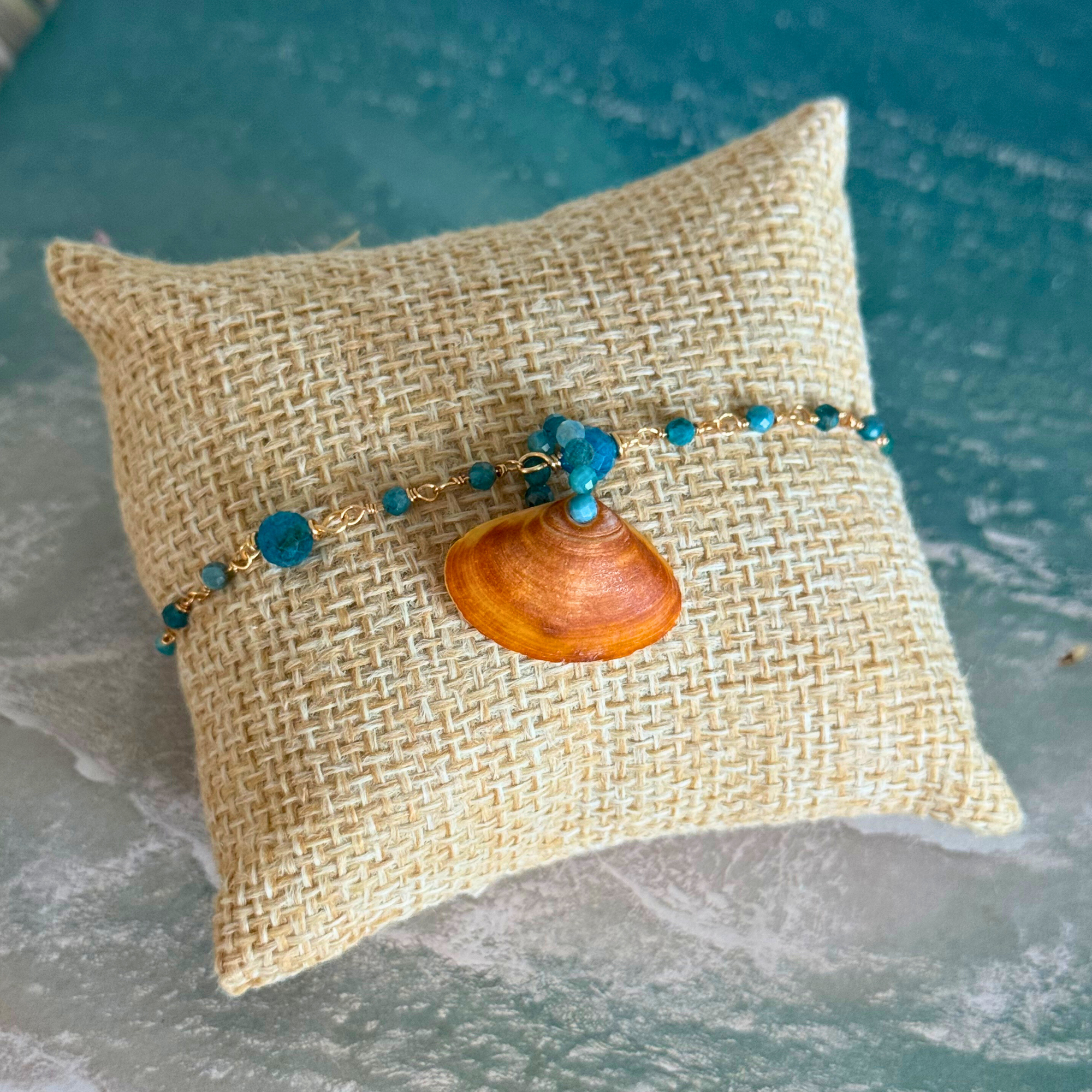 Seashell Charm Apatite Bracelet